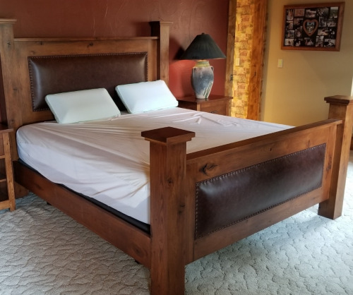 Yellowstone Rustic Post Bed 