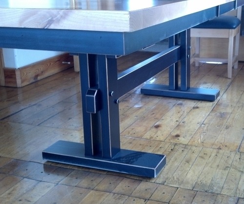 Lincoln Farmhouse Trestle Table