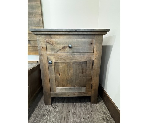 Virginia City One Door One Drawer Nightstand in Wasatch Alder