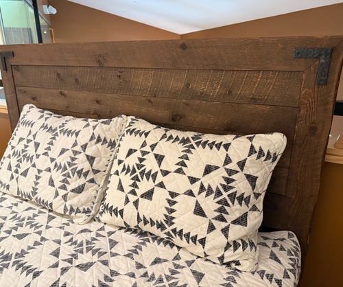 Homestead Bed1